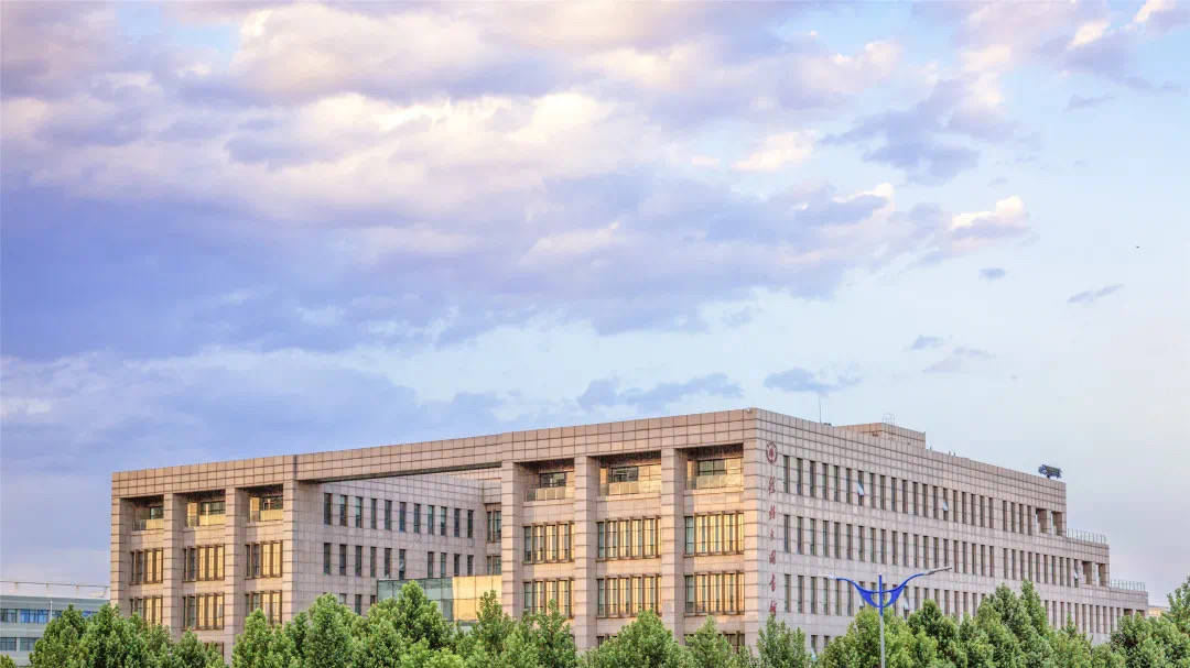 【北京理工大学一名学生核酸呈阳性，北京理工大学闹翻了】